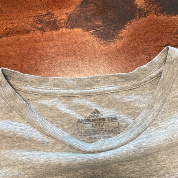 Adidas Amplifier Tee Size Medium - Picture 2 of 3